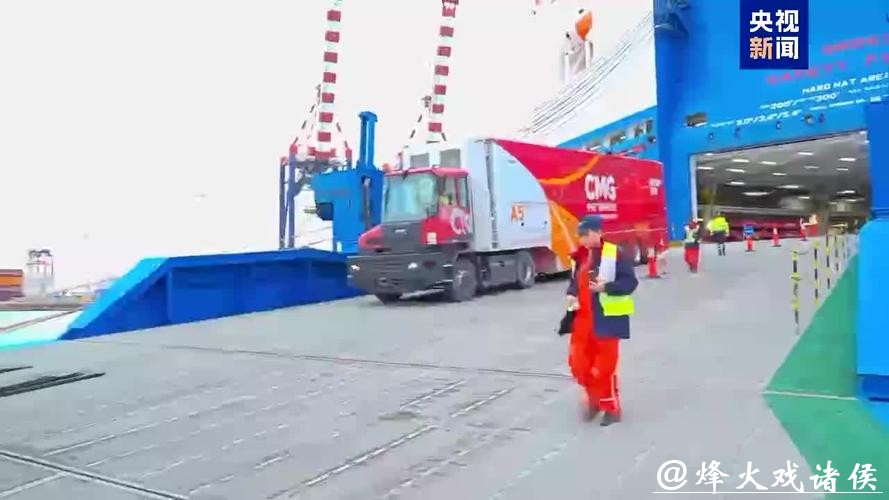 出征冬奥!总台“中国红”转播车队抵达意大利 出征冬奥!总台“中国红”转播车队抵达意大利