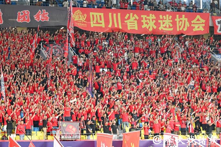 成都蓉城、上海申花纷纷落败,中超三骏要在春节前夕给全国球迷添堵? 成都蓉城、上海申花纷纷落败,中超三骏要在春节前夕给全国球迷添堵?