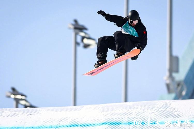 冬奥会首个比赛日综述:苏翊鸣夺中国首枚奖牌 冬奥会首个比赛日综述:苏翊鸣夺中国首枚奖牌
