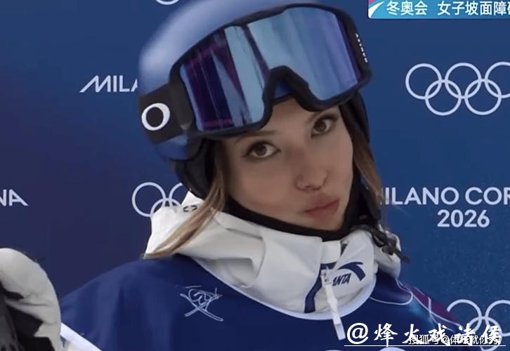 谷爱凌夺银!0.38分惜败,连续两届屈居亚军,遗憾时刻:两次失误摔倒 谷爱凌夺银!0.38分惜败,连续两届屈居亚军,遗憾时刻:两次失误摔倒