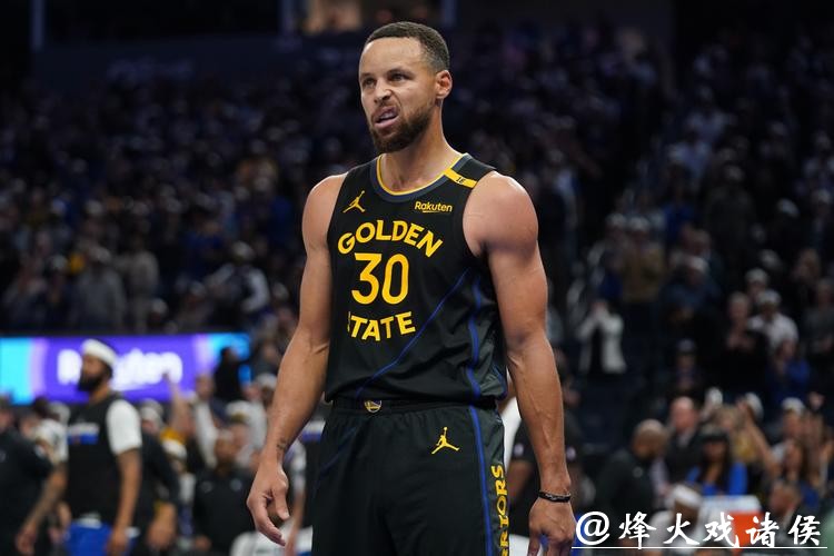 施罗德31分库里空砍28分 篮网18分逆转胜勇士 施罗德31分库里空砍28分 篮网18分逆转胜勇士